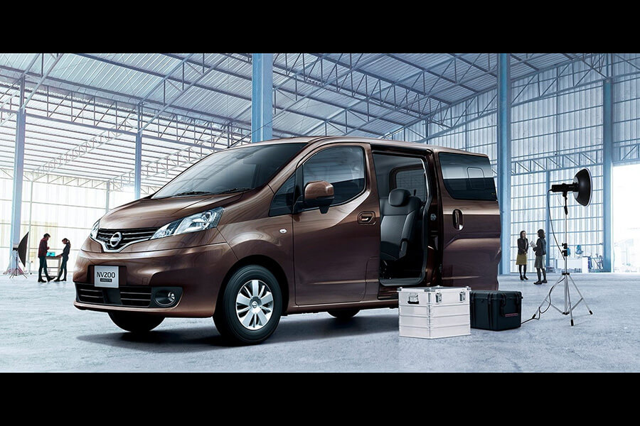 nv200 awd